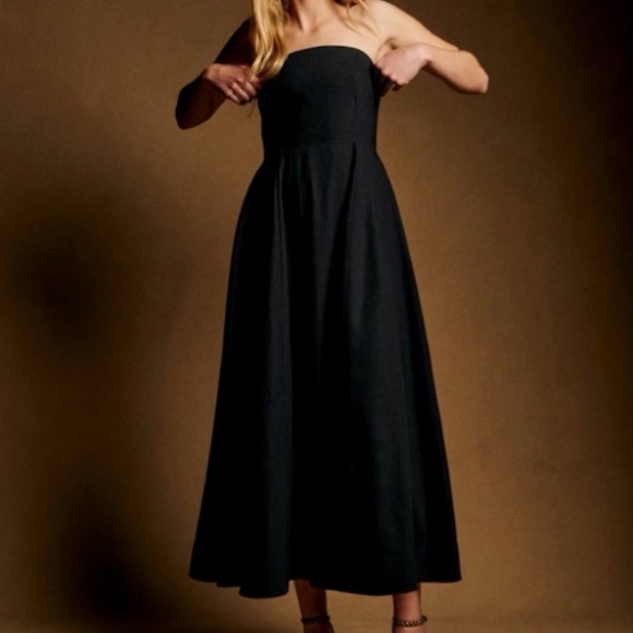 Sezane Dresses & Skirts - NWOT Sezane Soleane Strapless Black Linen Midi Dress